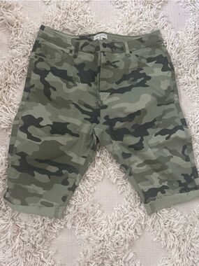 3/$30 FLASH SALE - Nili Lotan Camo Shorts in Olive and Dark Green